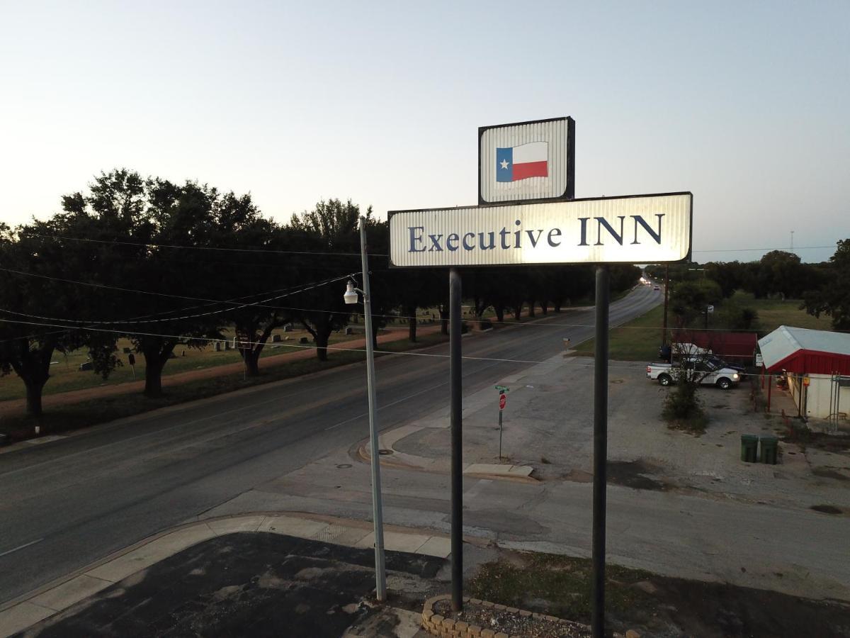 Executive Inn San Saba Dış mekan fotoğraf